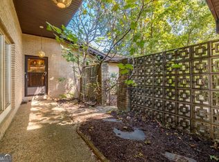 2700 Hawaii Ct, Decatur, GA 30033