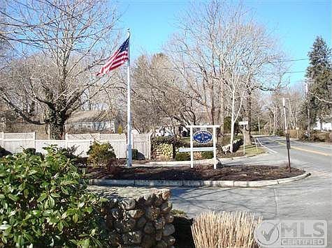 entrance to Cummaquid Heights & Cummaquid Golf Club (private)