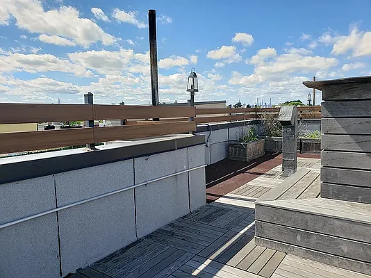 Rented by Signature Property Realty | media 27