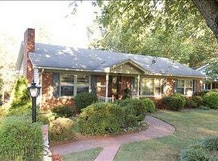 1219 Pinebluff Rd, Winston Salem, NC 27103