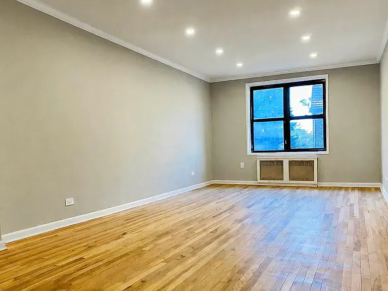 87-09 34th Ave #2P — Photo 2