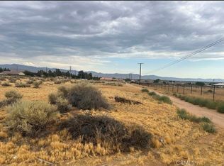 22421 Tinega Rd, Apple Valley, CA 92307