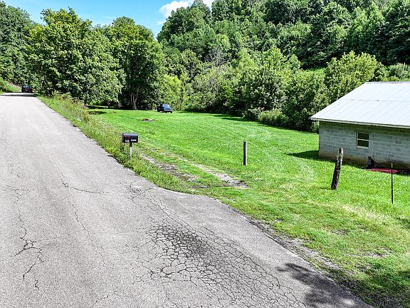 4th image of 2740 Dulaney Rd