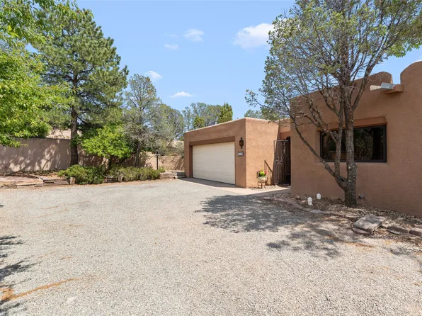 312 Calle Estado, Santa Fe, NM 87501