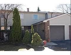 1st image of 823 Greenbriar Ln