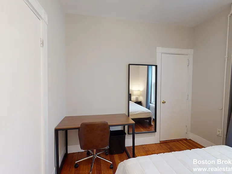 14 Elder St #3 — Photo 7