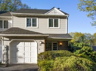 206 Patriots Rd, Morris Plains, NJ 07950