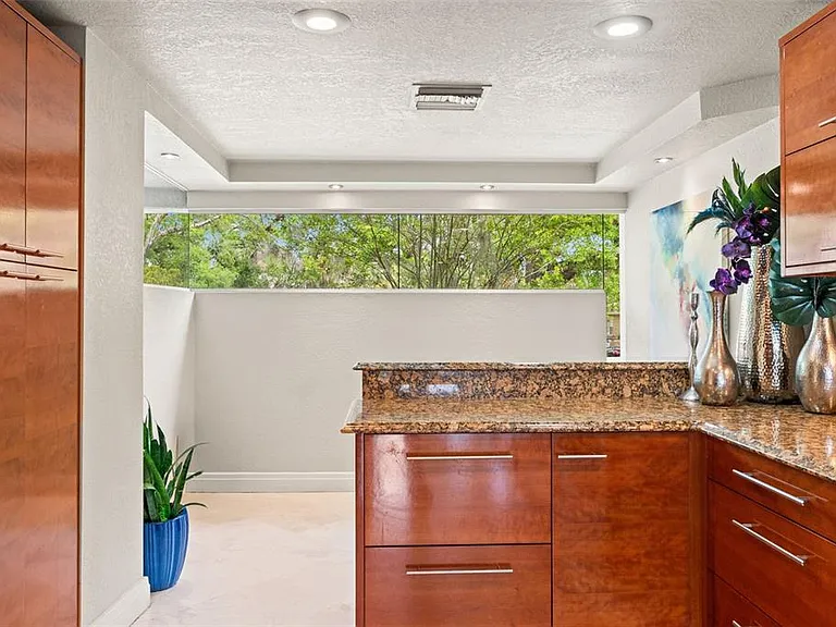 4522 W North B St — Photo 13