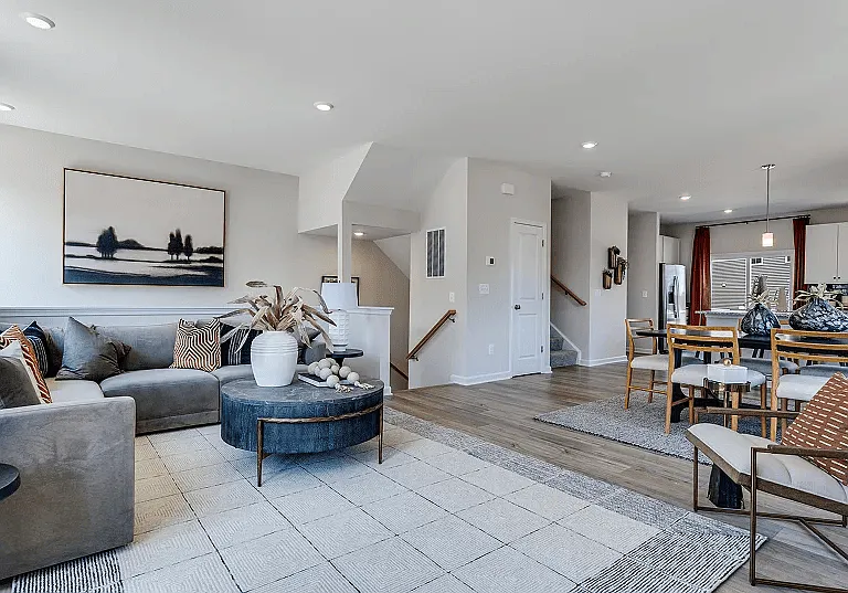 8745 Whitman Dr — Photo 7