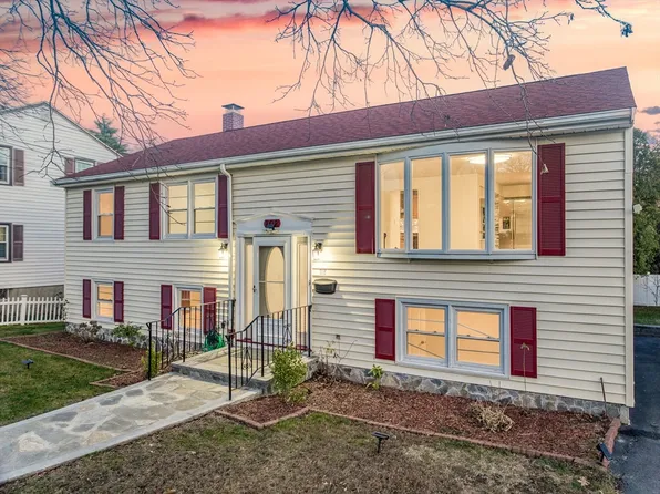 108 Woodley Ave, West Roxbury, MA 02132