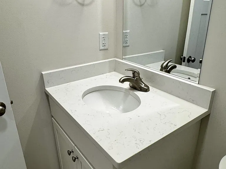 532 Lilac Ln — Photo 17