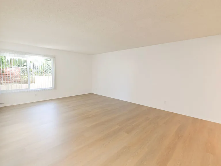 306 Avenida Granada — Photo 2