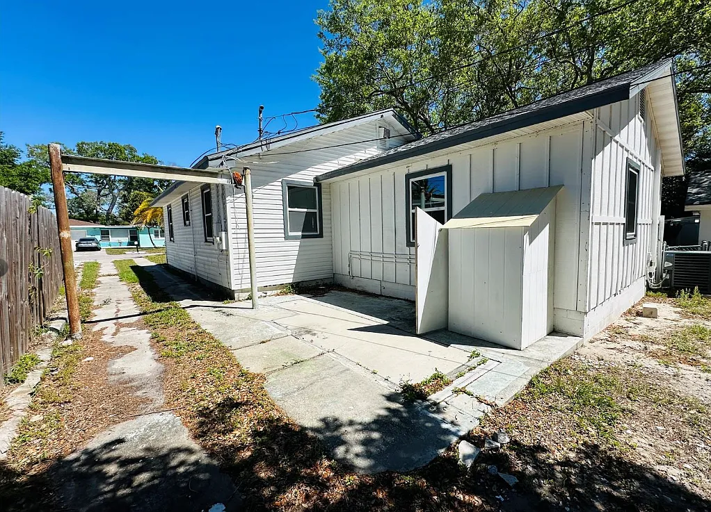 3 bed, 1490 sqft, $2,300 — Photo 3