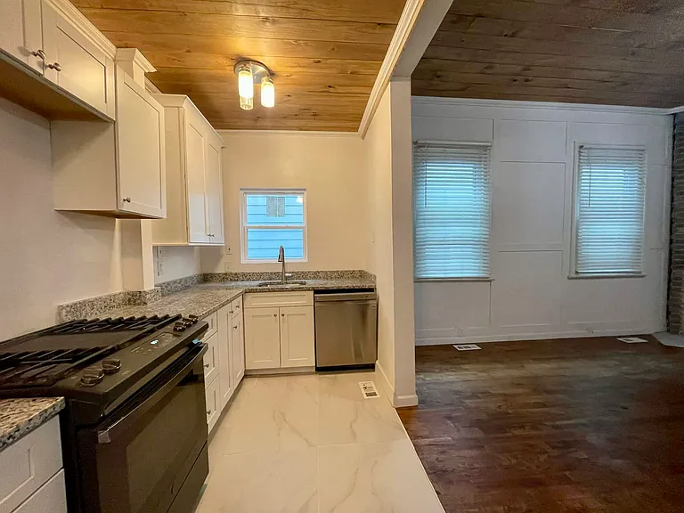 628 Rutledge Ave — Photo 6