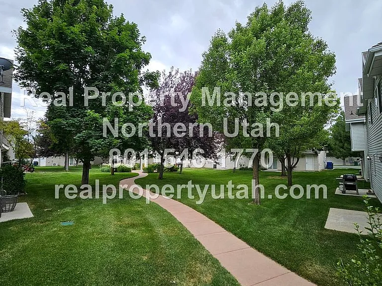 1419 S Blossom Ln — Photo 20