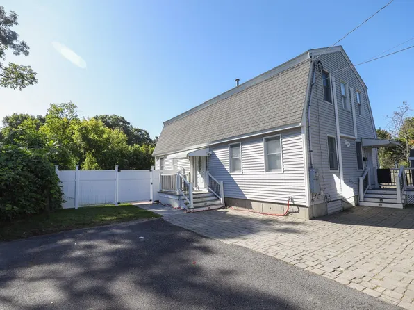43 Duren Ave, Lowell, MA 01851