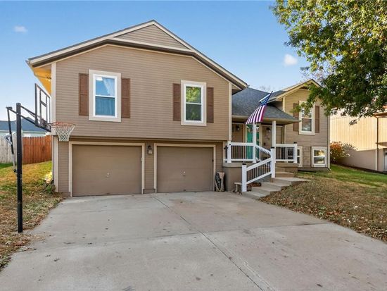836 SW Lee Ann Dr, Grain Valley, MO 64029