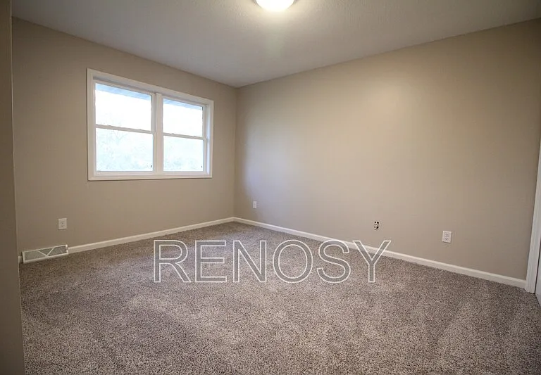 4926 Madison Ave — Photo 10