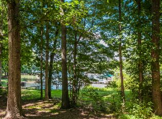 8318 Chapin Ln, Sherrills Ford, NC 28673