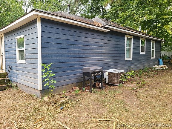 3rd image of 1256 W Pine St