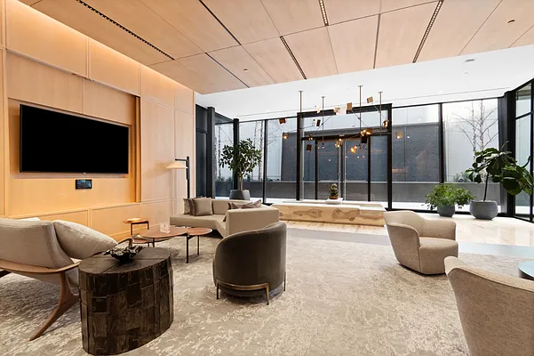 Rented by HomeDax Real Estate | media 31