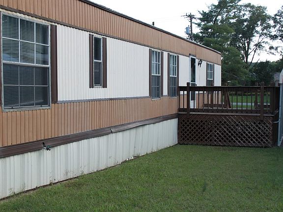 3rd image of 221 Highland Ave SW