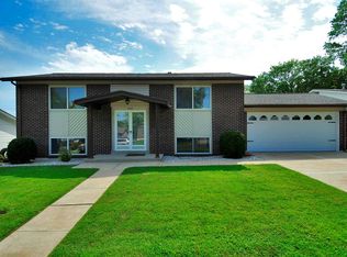 428 Burncoate Dr, Saint Louis, MO 63129