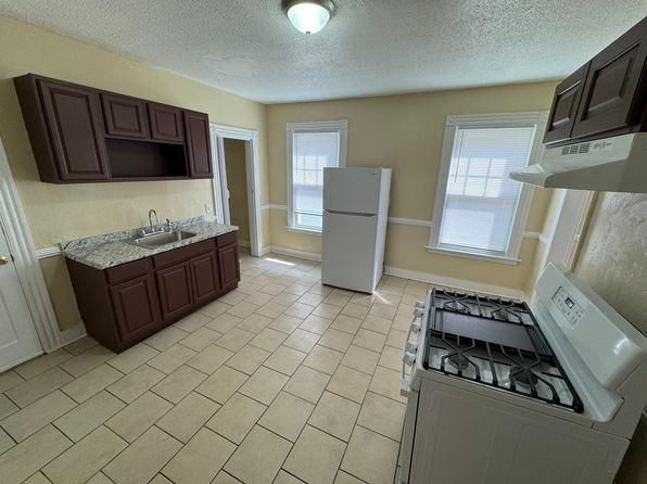41 Hotchkiss St #A2