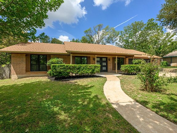 3rd image of 2205 Monarch Dr