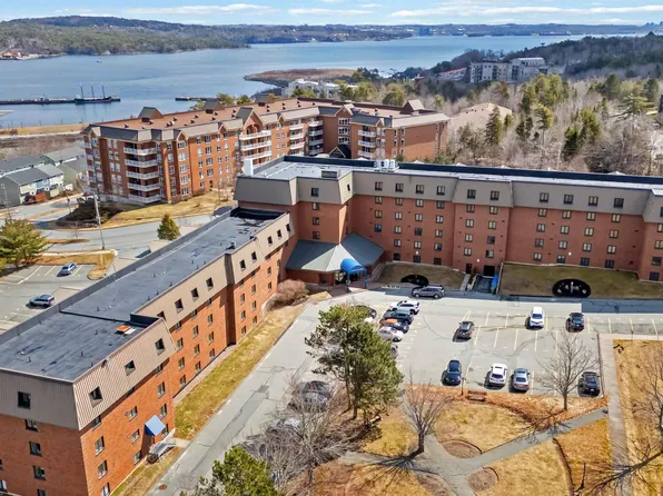 61 Nelsons Landing Blvd #312, Halifax, NS B4A 3X3