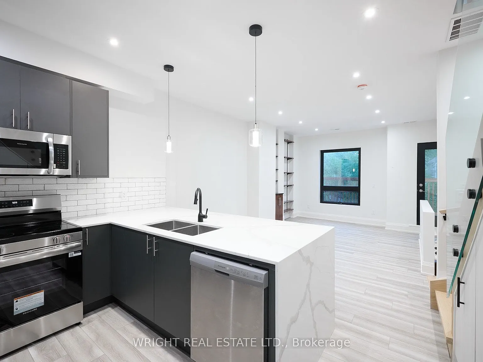 3 bed, $4,000 — Photo 4