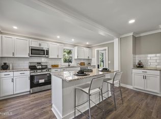 971 N State Rd, Cheshire, MA 01225