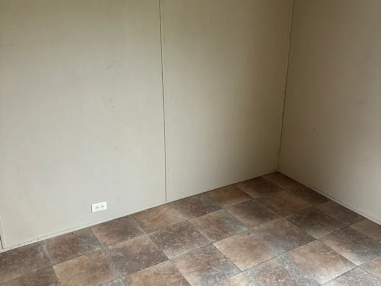 407 E Main St — Photo 3