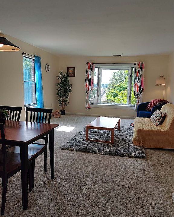 1st image of 314 Bedford St APT 104