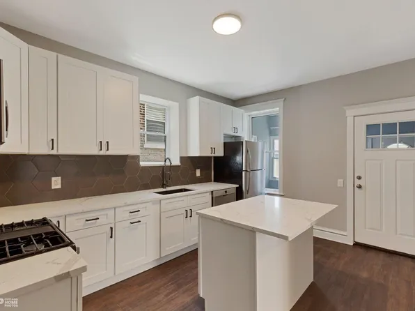 3238 N Central Park Ave #2, Chicago, IL 60618