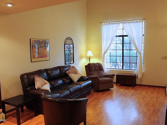 4th image of 3004 W Country Hill Dr