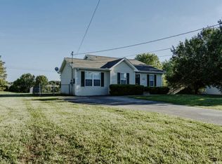 350 Bombay Dr, Clarksville, TN 37042