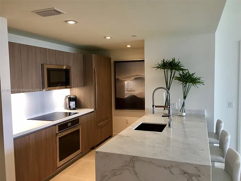 401 N Birch Rd #505 — Photo 14