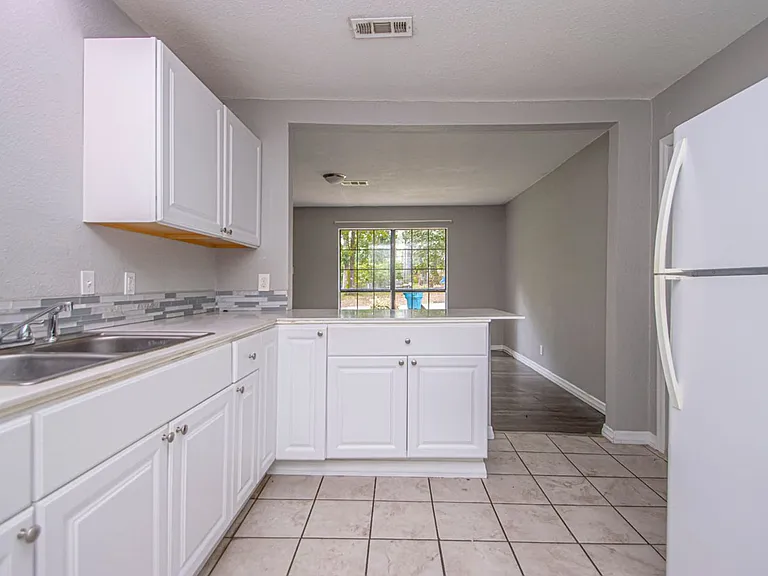4900 Trinity Dr — Photo 22