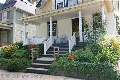 2nd image of 246 Carroll Ave SE
