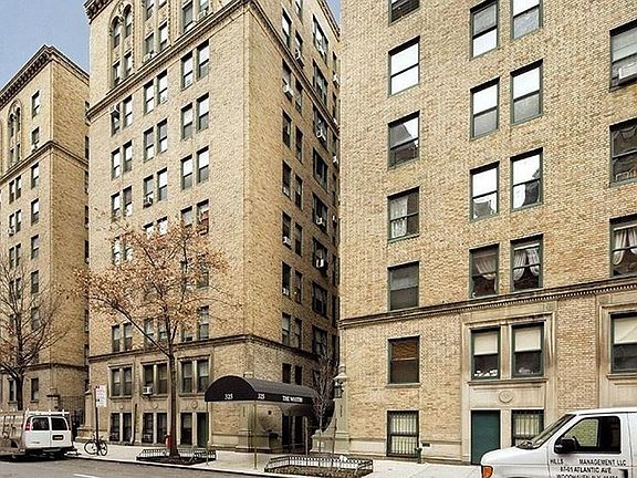 5th image of 325 W 45th St #920