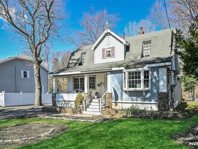 40 Morton Ave, Dumont, NJ, 07628