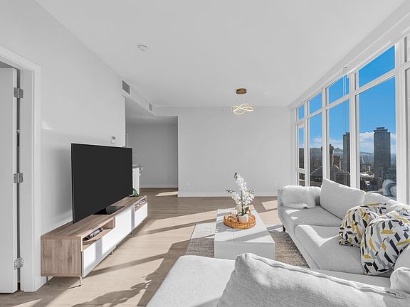 4th image of 1788 Gilmore Ave #3802