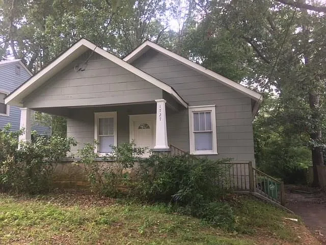 1727 Pennington Pl — Photo 1