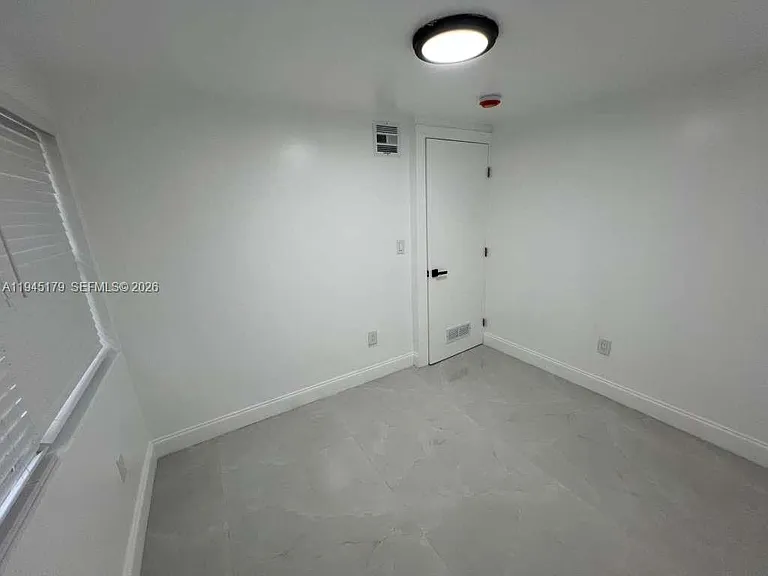 2850 NW 7th St — Photo 13