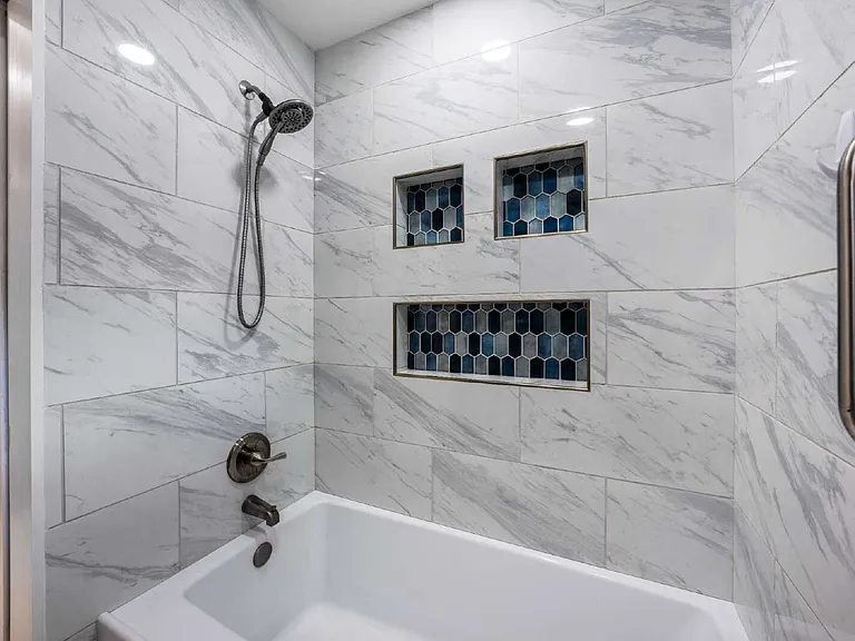 10502 Spicewood Pkwy — Photo 26