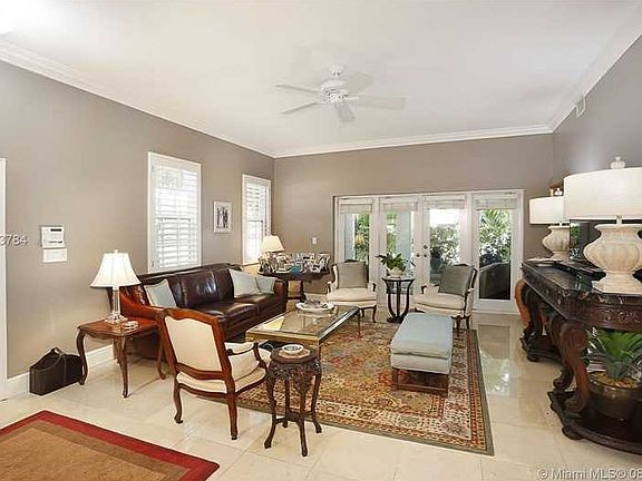 Lovely Bermuda Village Townhouse!