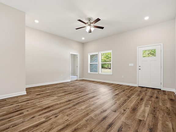 4th image of 6116 Clover St