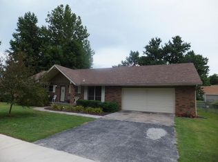 1106 Southern Hls, Carthage, MO 64836