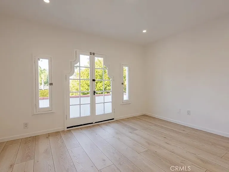 710 Adelaide Pl — Photo 26